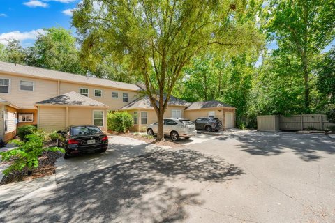 Townhouse in Gainesville, Florida 2 bedrooms, 111.76 sq.m. № 1853702 - photo 1