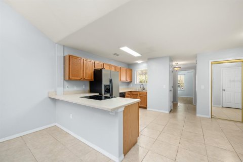 Townhouse in Gainesville, Florida 2 bedrooms, 111.76 sq.m. № 1853702 - photo 5