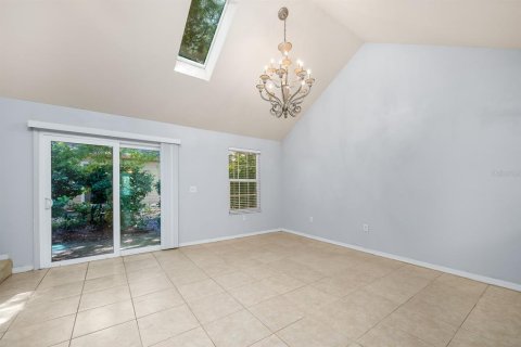 Townhouse in Gainesville, Florida 2 bedrooms, 111.76 sq.m. № 1853702 - photo 3