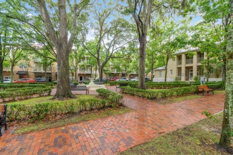 Townhouse in Gainesville, Florida 2 bedrooms, 111.76 sq.m. № 1853702 - photo 23