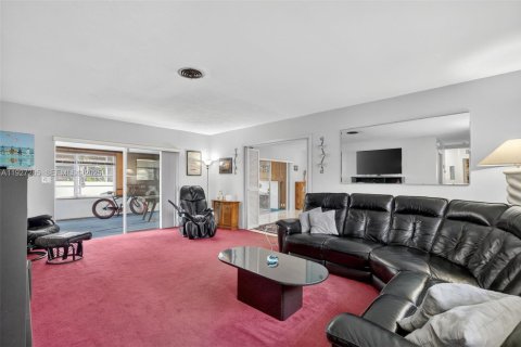 Casa en venta en Plantation, Florida, 4 dormitorios, 234.11 m2 № 1986827 - foto 12