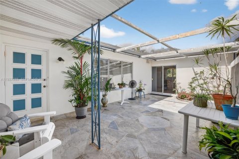 Casa en venta en Plantation, Florida, 4 dormitorios, 234.11 m2 № 1986827 - foto 5