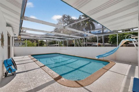 Casa en venta en Plantation, Florida, 4 dormitorios, 234.11 m2 № 1986827 - foto 30