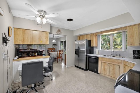 Casa en venta en Plantation, Florida, 4 dormitorios, 234.11 m2 № 1986827 - foto 19