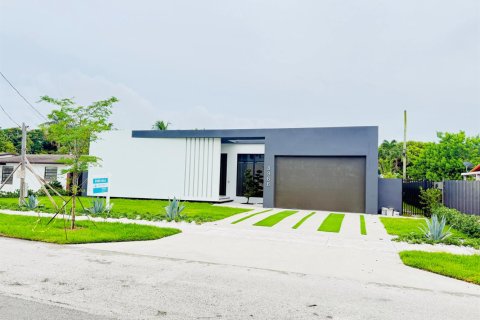 House in Miami, Florida 4 bedrooms, 190.82 sq.m. № 2399625