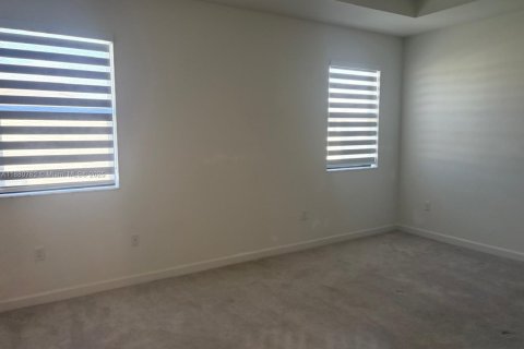 Villa ou maison à louer à Miami, Floride: 3 chambres, 291.62 m2 № 1929309 - photo 5