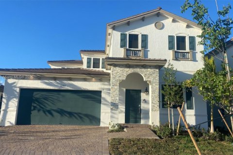 Villa ou maison à louer à Miami, Floride: 3 chambres, 291.62 m2 № 1929309 - photo 1