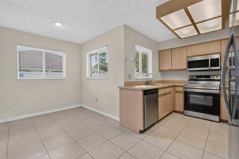 Casa en venta en Palm Coast, Florida, 3 dormitorios, 141.77 m2 № 2291385 - foto 3