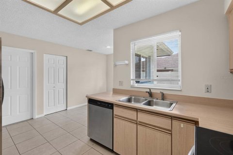 Casa en venta en Palm Coast, Florida, 3 dormitorios, 141.77 m2 № 2291385 - foto 4