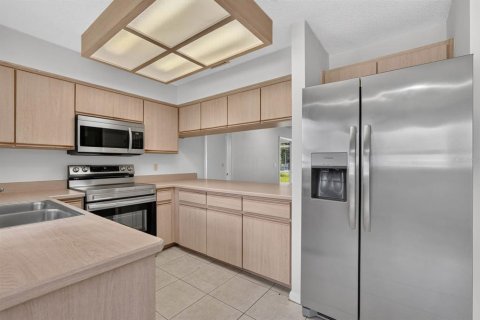 Casa en venta en Palm Coast, Florida, 3 dormitorios, 141.77 m2 № 2291385 - foto 6