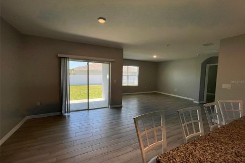 House in Kissimmee, Florida 4 bedrooms, 170.01 sq.m. № 1857683 - photo 3