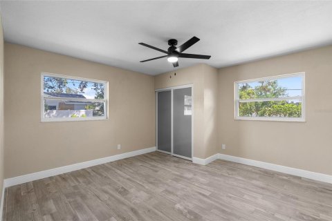 Casa en venta en Saint Petersburg, Florida, 3 dormitorios, 127.55 m2 № 1907823 - foto 15