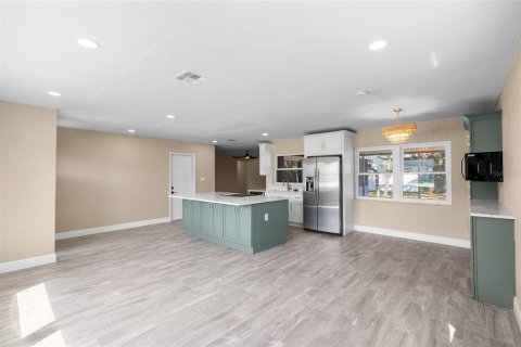 Casa en venta en Saint Petersburg, Florida, 3 dormitorios, 127.55 m2 № 1907823 - foto 8