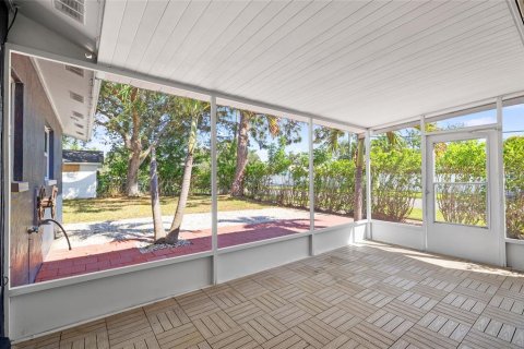 Casa en venta en Saint Petersburg, Florida, 3 dormitorios, 127.55 m2 № 1907823 - foto 29