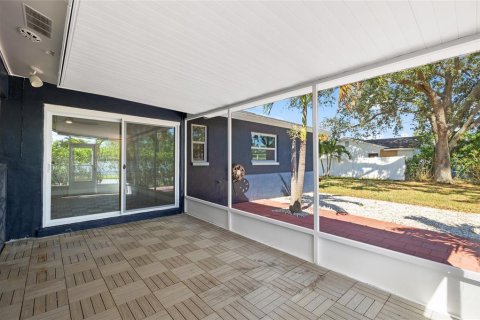 Casa en venta en Saint Petersburg, Florida, 3 dormitorios, 127.55 m2 № 1907823 - foto 28
