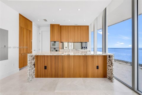 Copropriété à vendre à Miami, Floride: 2 chambres, 109.53 m2 № 2242716 - photo 17