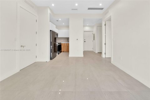 Снять в аренду квартиру в Майами, Флорида 2 спальни, 74.32м2, № 1947032 - фото 20