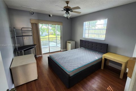 Condo in Delray Beach, Florida, 2 bedrooms  № 1953357 - photo 11