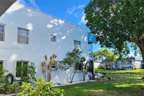 Condo in Delray Beach, Florida, 2 bedrooms  № 1953357 - photo 21