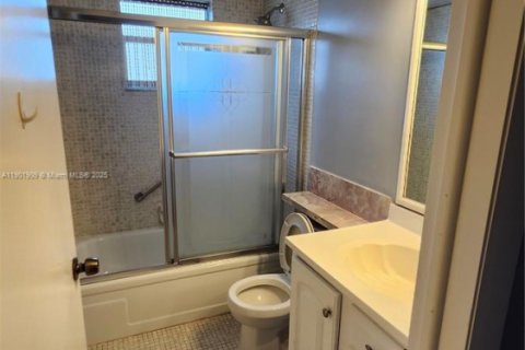 Condo in Delray Beach, Florida, 2 bedrooms  № 1953357 - photo 8