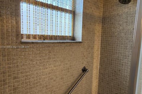 Condo in Delray Beach, Florida, 2 bedrooms  № 1953357 - photo 9