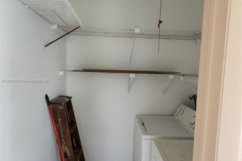 Condo in Delray Beach, Florida, 2 bedrooms  № 1953357 - photo 15