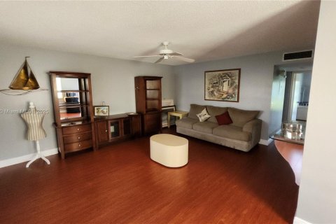 Condo in Delray Beach, Florida, 2 bedrooms  № 1953357 - photo 5