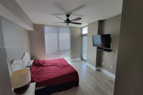 Condominio en alquiler en Hollywood, Florida, 3 dormitorios, 137.68 m2 № 1924871 - foto 16