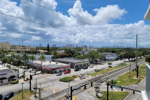 Condominio en alquiler en Hollywood, Florida, 3 dormitorios, 137.68 m2 № 1924871 - foto 24