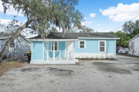 House in Winter Haven, Florida 2 bedrooms, 66.89 sq.m. № 2095737