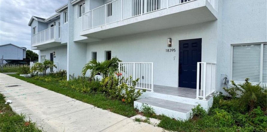 Touwnhouse à Cutler Bay, Floride 3 chambres № 1855035