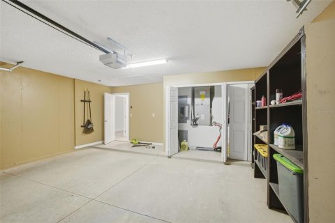 House in Orange City, Florida 4 bedrooms, 166.02 sq.m. № 2216870 - photo 25
