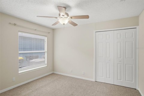 House in Orange City, Florida 4 bedrooms, 166.02 sq.m. № 2216870 - photo 19
