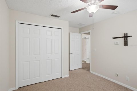 House in Orange City, Florida 4 bedrooms, 166.02 sq.m. № 2216870 - photo 14