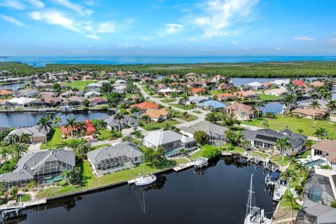 Villa ou maison à vendre à Punta Gorda, Floride: 3 chambres, 210.7 m2 № 1908719 - photo 3