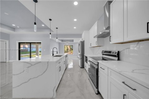 Купить виллу или дом в Лихай-Эйкерс, Флорида 3 спальни, 151.34м2, № 2018410 - фото 9