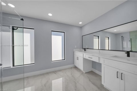 Купить виллу или дом в Лихай-Эйкерс, Флорида 3 спальни, 151.34м2, № 2018410 - фото 17