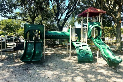 Condo in Orlando, Florida, 4 bedrooms  № 1906214 - photo 30