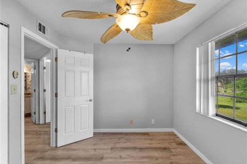 Condominio en venta en Port Charlotte, Florida, 2 dormitorios, 83.52 m2 № 1832753 - foto 15