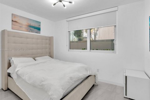 Copropriété à vendre à Bay Harbor Islands, Floride: 2 chambres, 106.09 m2 № 2001607 - photo 22