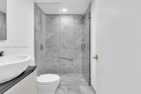 Copropriété à vendre à Bay Harbor Islands, Floride: 2 chambres, 106.09 m2 № 2001607 - photo 24