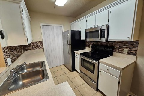 Condo in Orlando, Florida, 3 bedrooms № 2224850 - photo 21