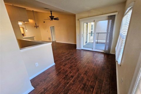 Condo in Orlando, Florida, 3 bedrooms № 2224850 - photo 12