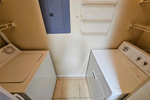 Condo in Orlando, Florida, 3 bedrooms № 2224850 - photo 22