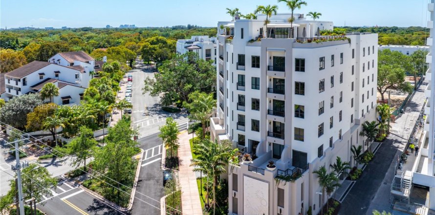 Condo in Coral Gables, Florida, 2 bedrooms  № 1994713