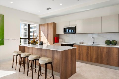 Condo in Coral Gables, Florida, 2 bedrooms  № 1994713 - photo 9