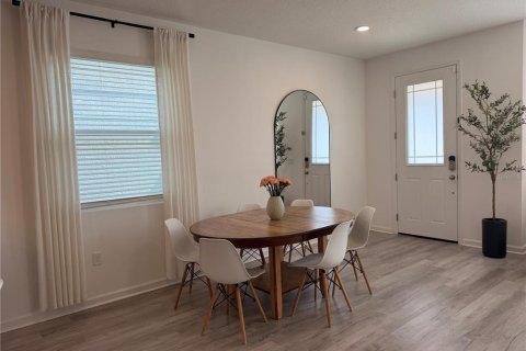 Touwnhouse à louer à Orlando, Floride: 4 chambres, 155.89 m2 № 2437158 - photo 6