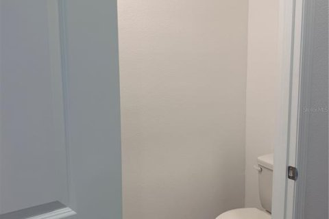 Touwnhouse à louer à Orlando, Floride: 4 chambres, 155.89 m2 № 2437158 - photo 14