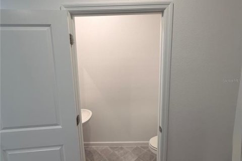 Touwnhouse à louer à Orlando, Floride: 4 chambres, 155.89 m2 № 2437158 - photo 12