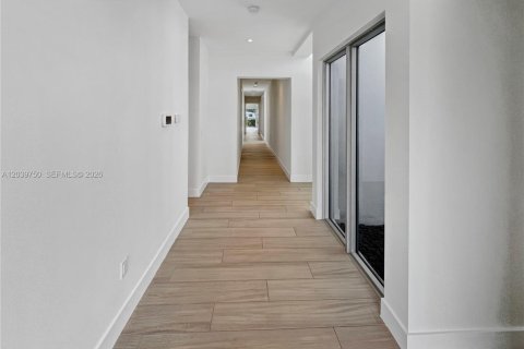 Villa ou maison à louer à Weston, Floride: 4 chambres, 314.85 m2 № 2089478 - photo 4
